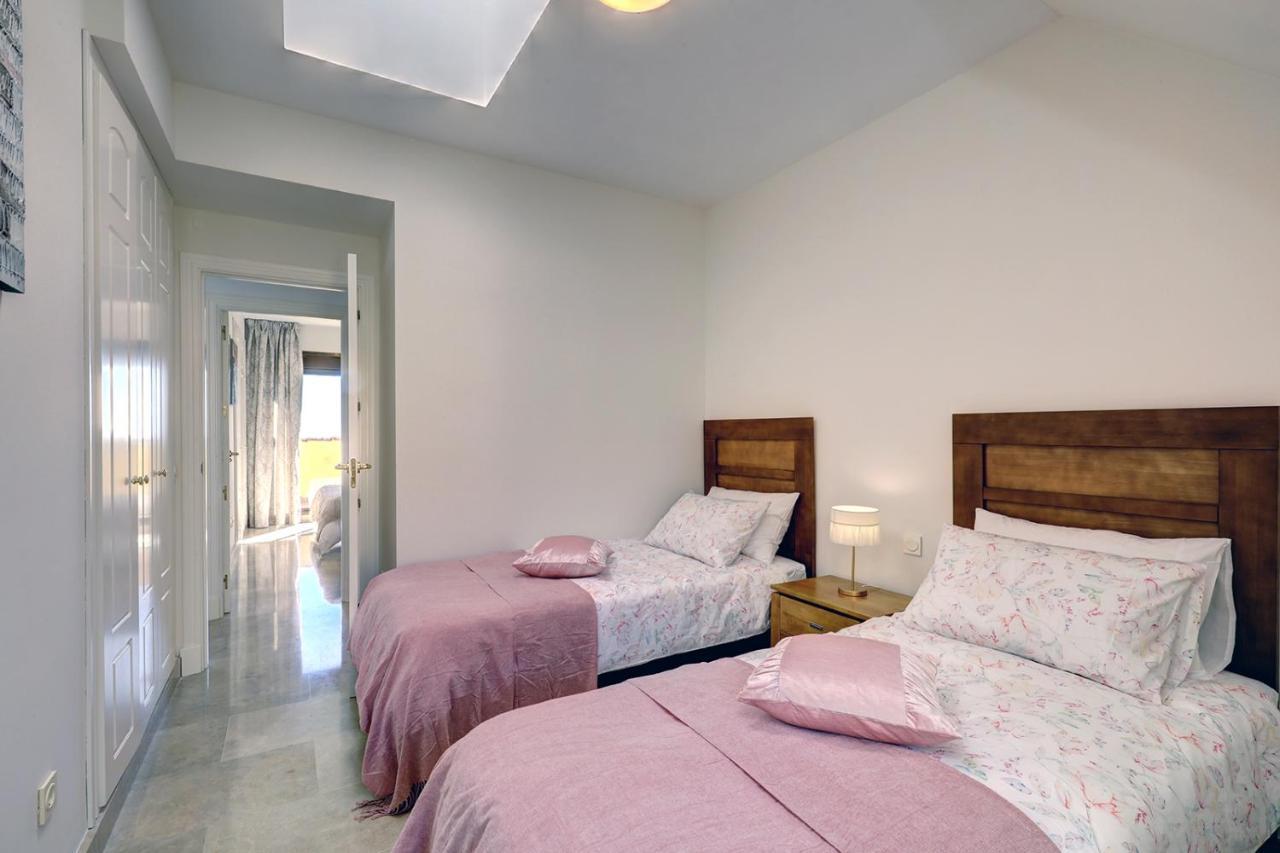 Duquesa Village Apartment - 2 Bed/2 Bath Apartment With Panoramic Sea Views Manilva Ngoại thất bức ảnh